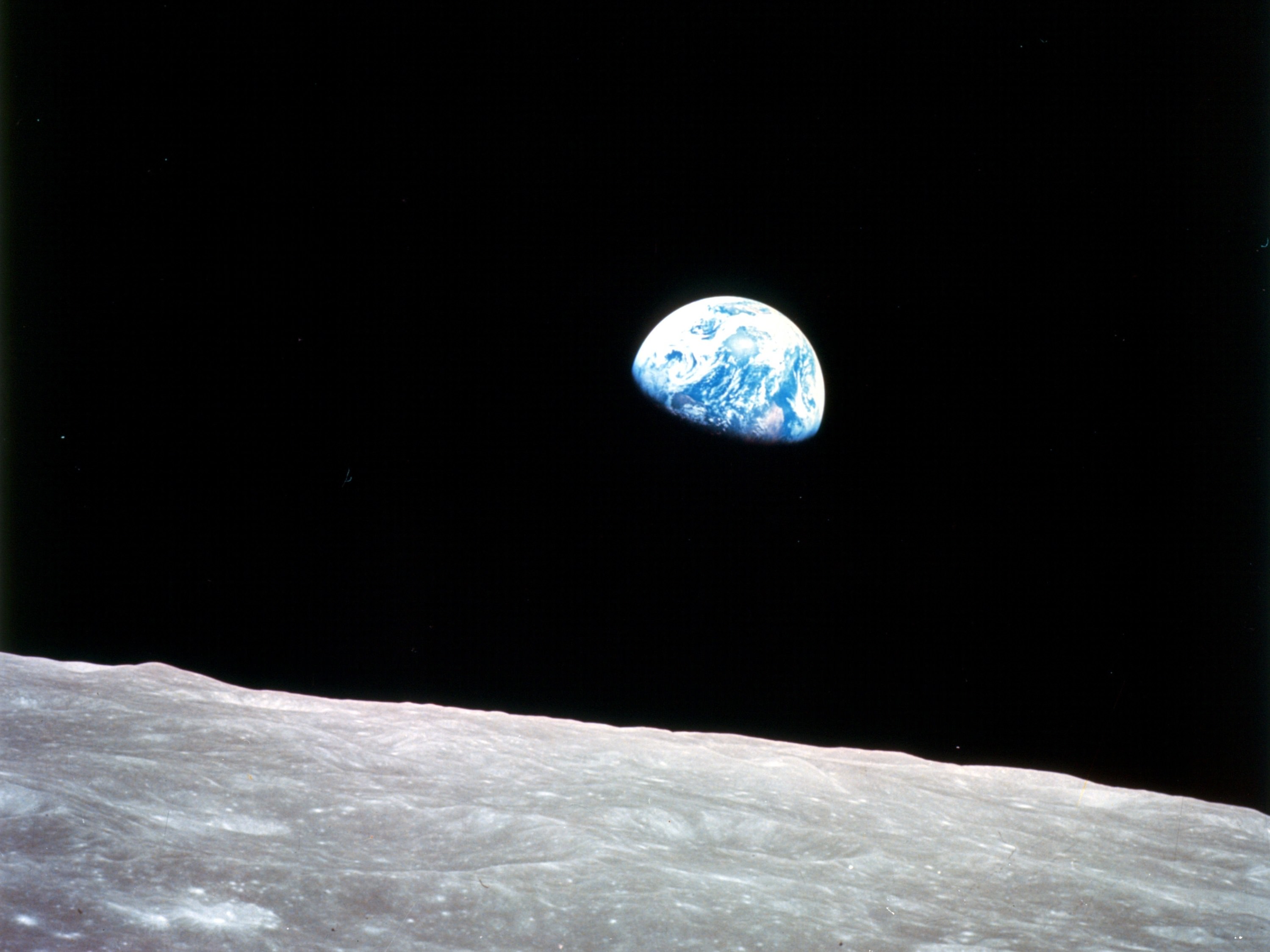 Earthrise-Apollo-8
